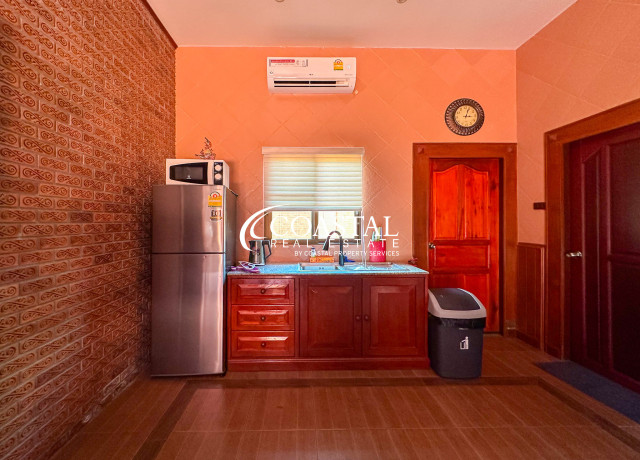 อสังหาริมทรัพย์เชิงพาณิชย์สำหรับขายที่พระตำหนัก