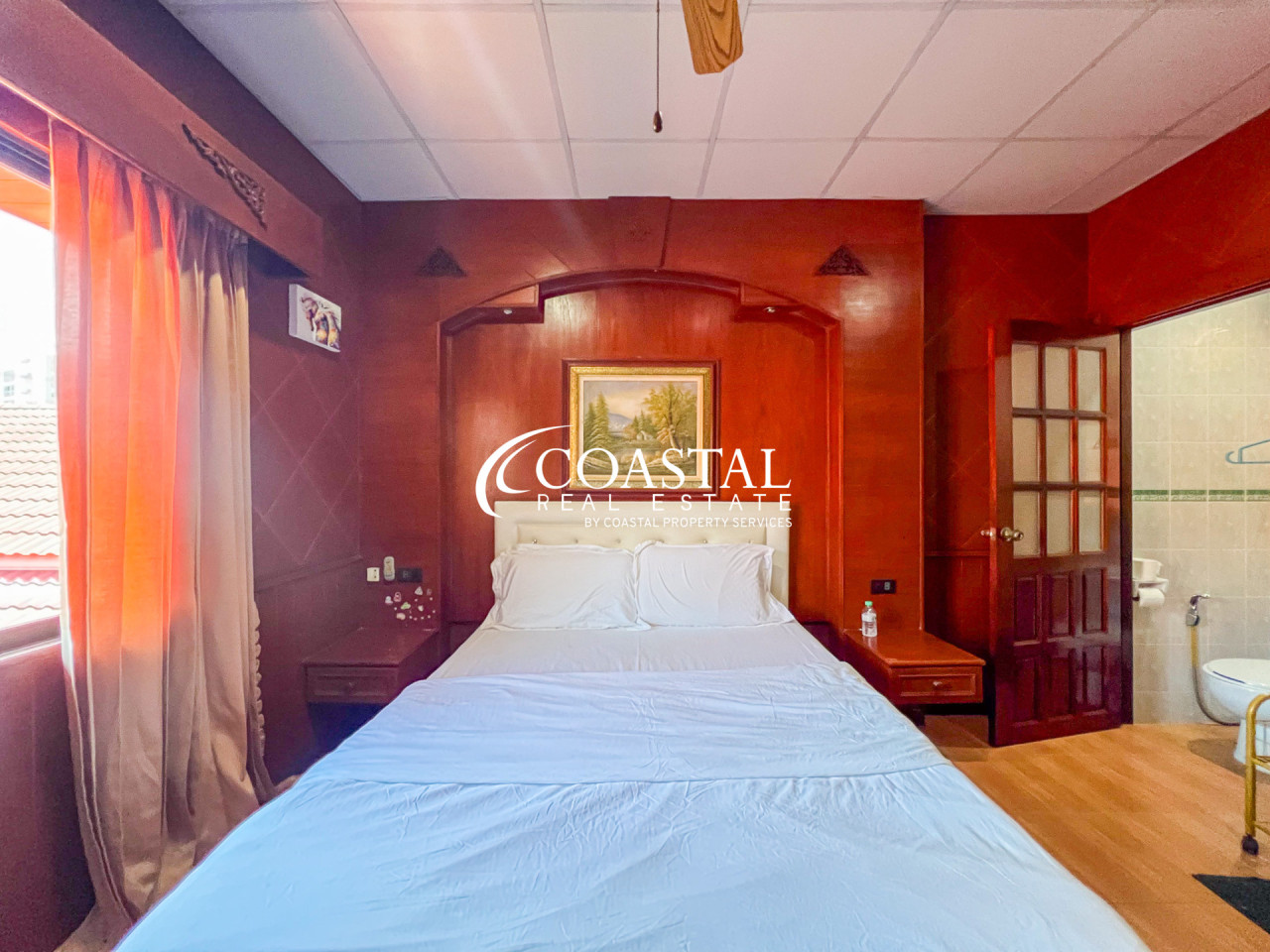 อสังหาริมทรัพย์เชิงพาณิชย์สำหรับขายที่พระตำหนัก