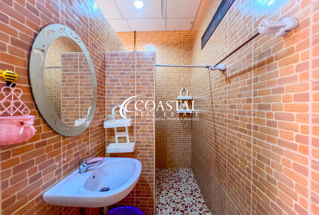 อสังหาริมทรัพย์เชิงพาณิชย์สำหรับขายที่พระตำหนัก