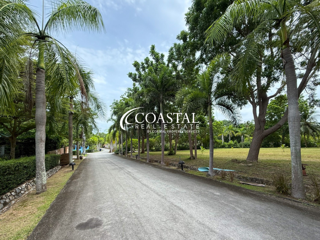 ที่ดินสำหรับขายที่บางเสร่