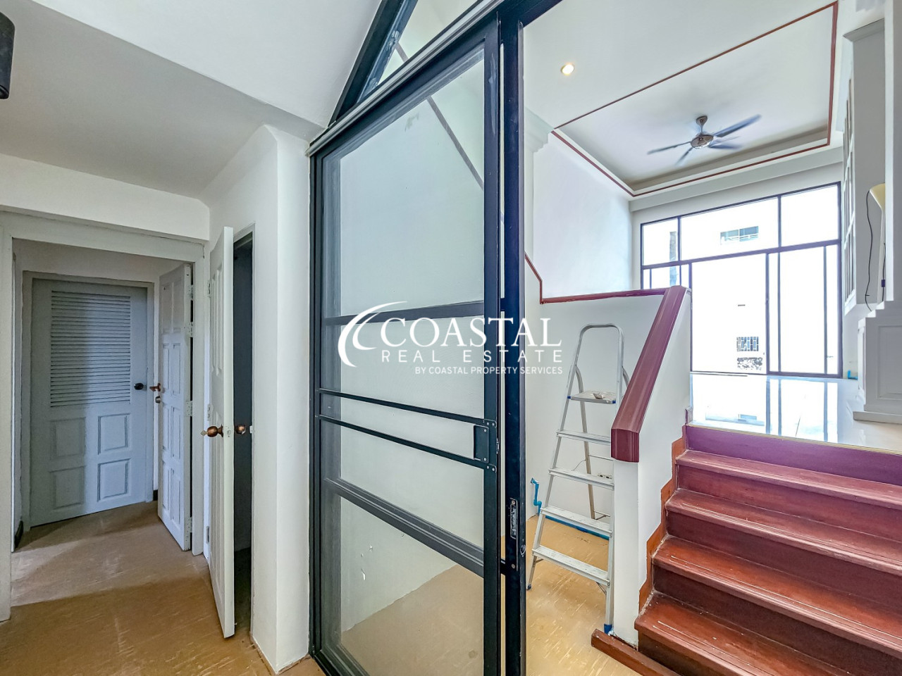 Townhouse For Sale Jomtien