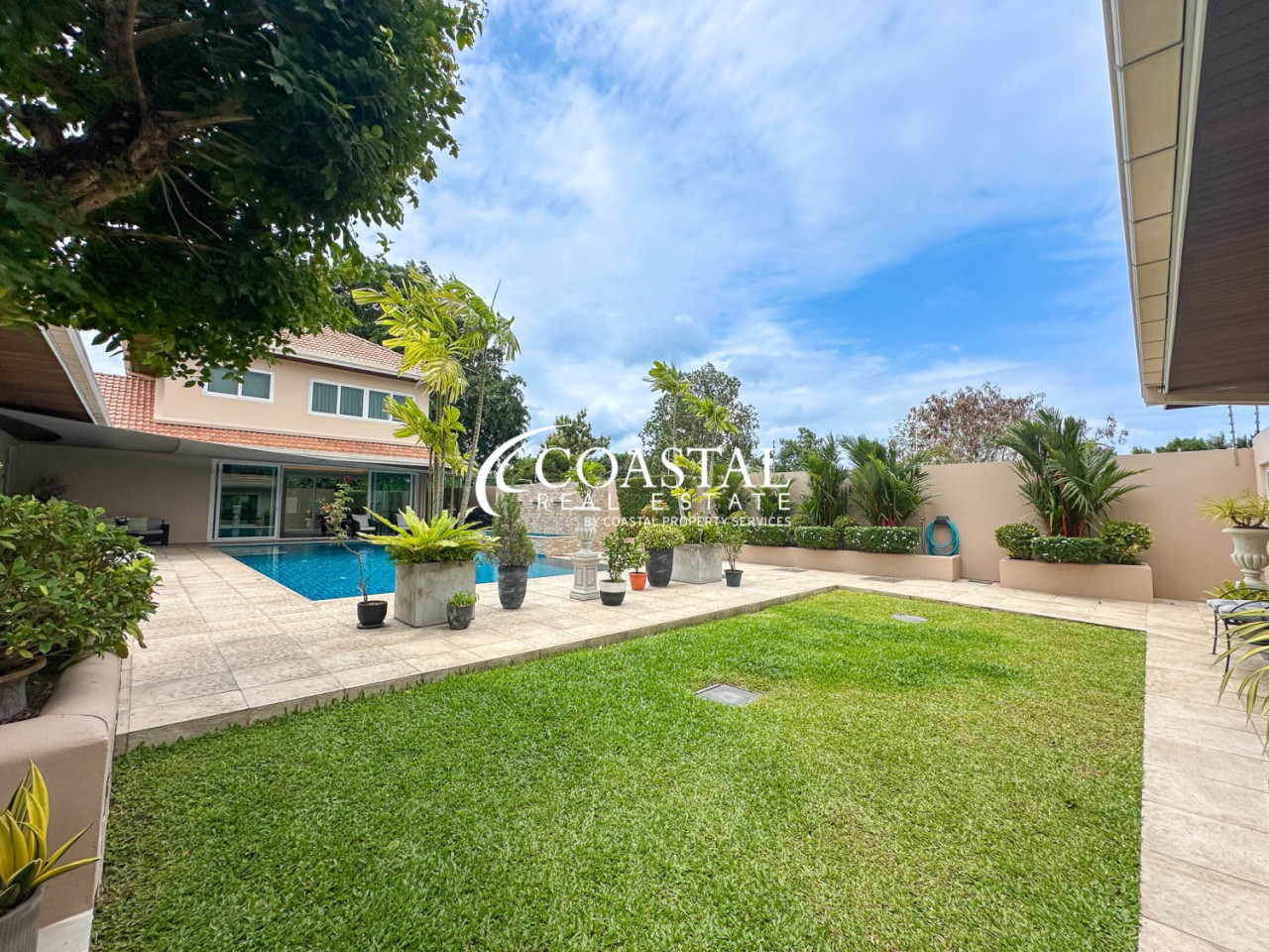 House For Sale Mabprachan/Pong