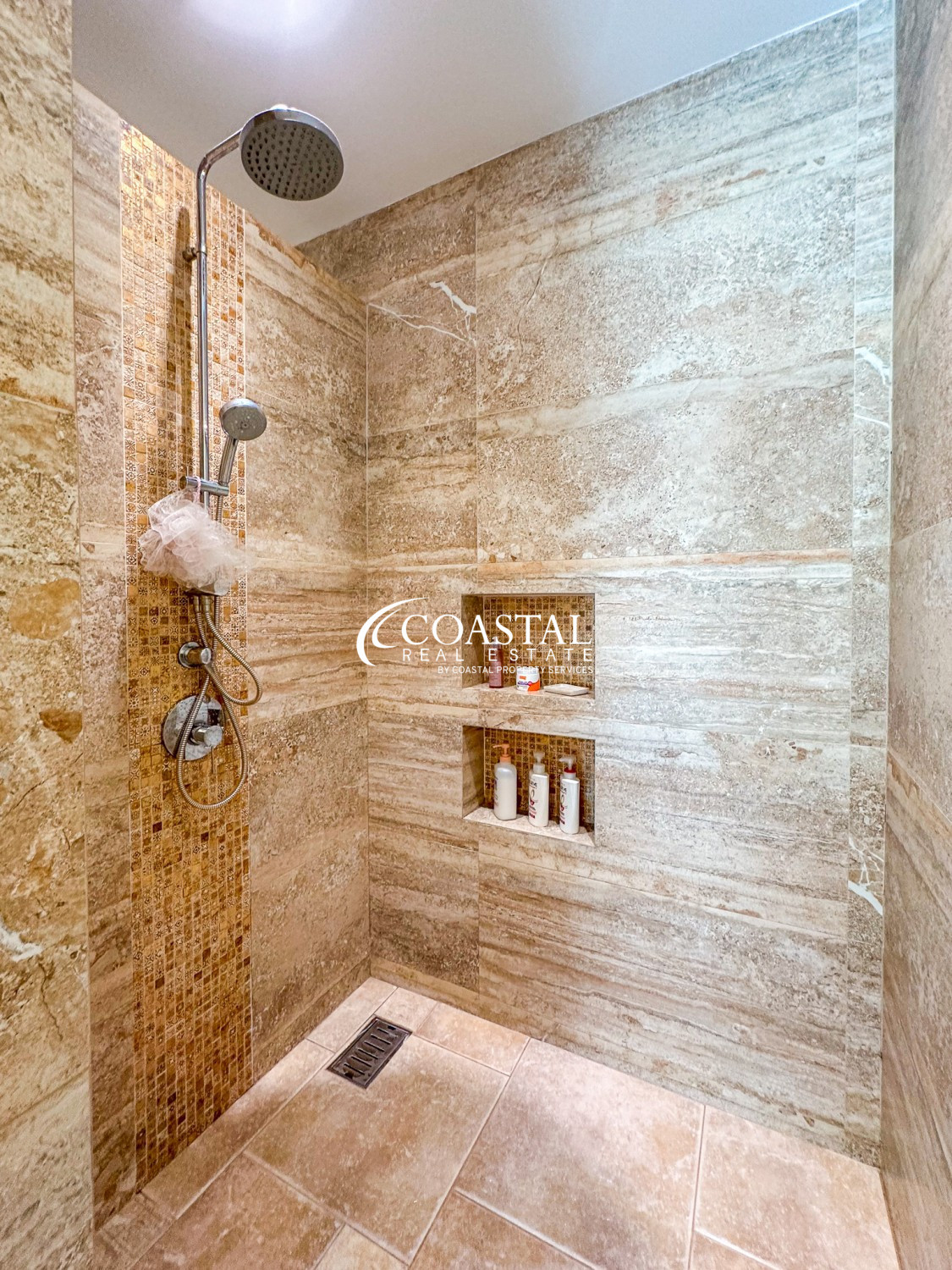 House For Sale Mabprachan/Pong