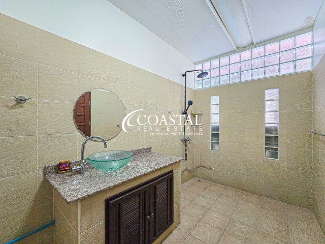 House For Rent Mabprachan/Pong