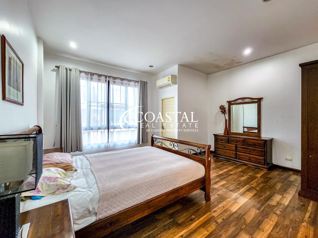 Townhouse For Sale And Rent Central Pattaya