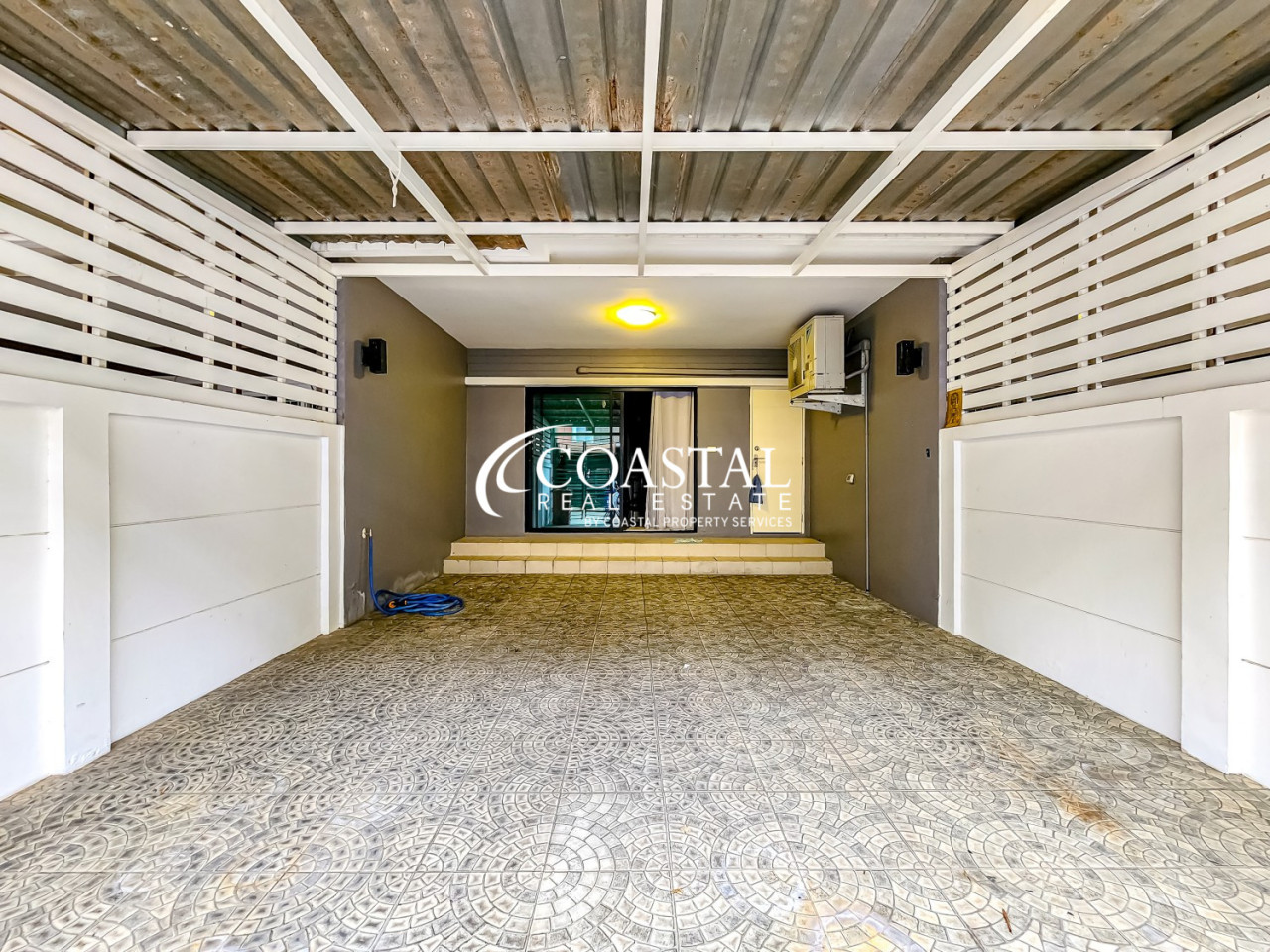 Townhouse For Sale And Rent Central Pattaya