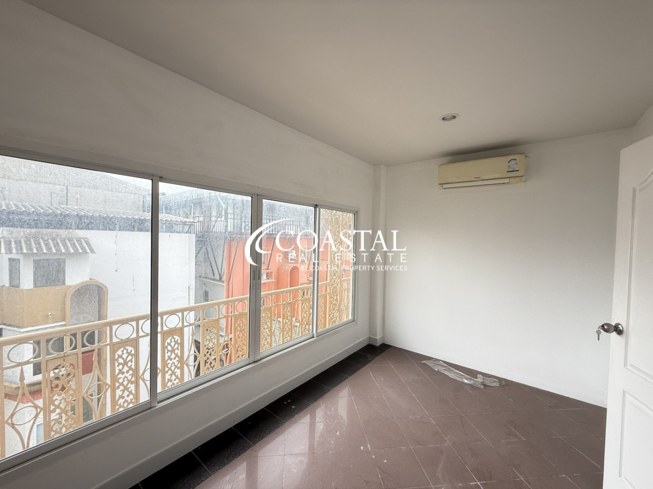 Commercial For Sale Central Pattaya