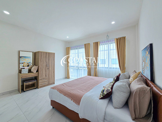 Townhouse For Sale East Pattaya