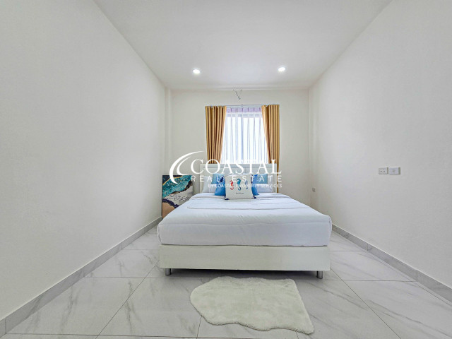 Townhouse For Sale East Pattaya