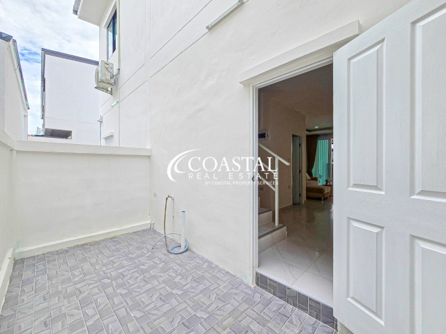 Townhouse For Sale East Pattaya