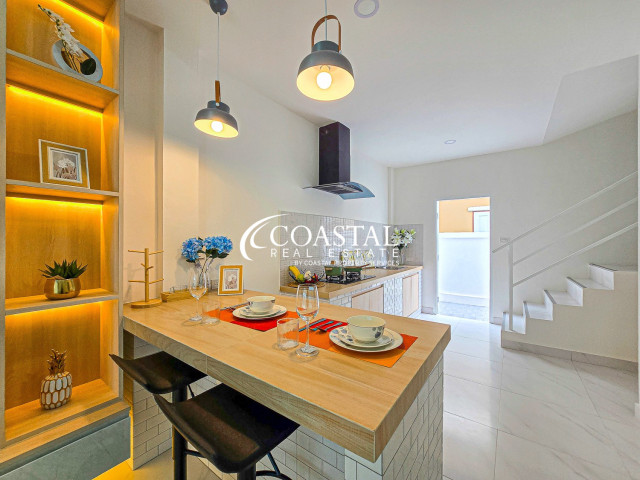 Townhouse For Sale East Pattaya