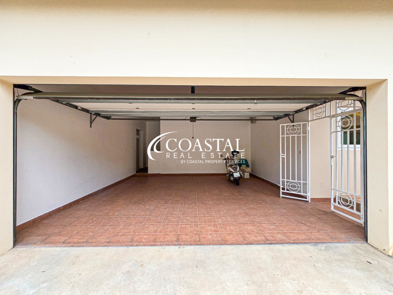 House For Rent Mabprachan/Pong