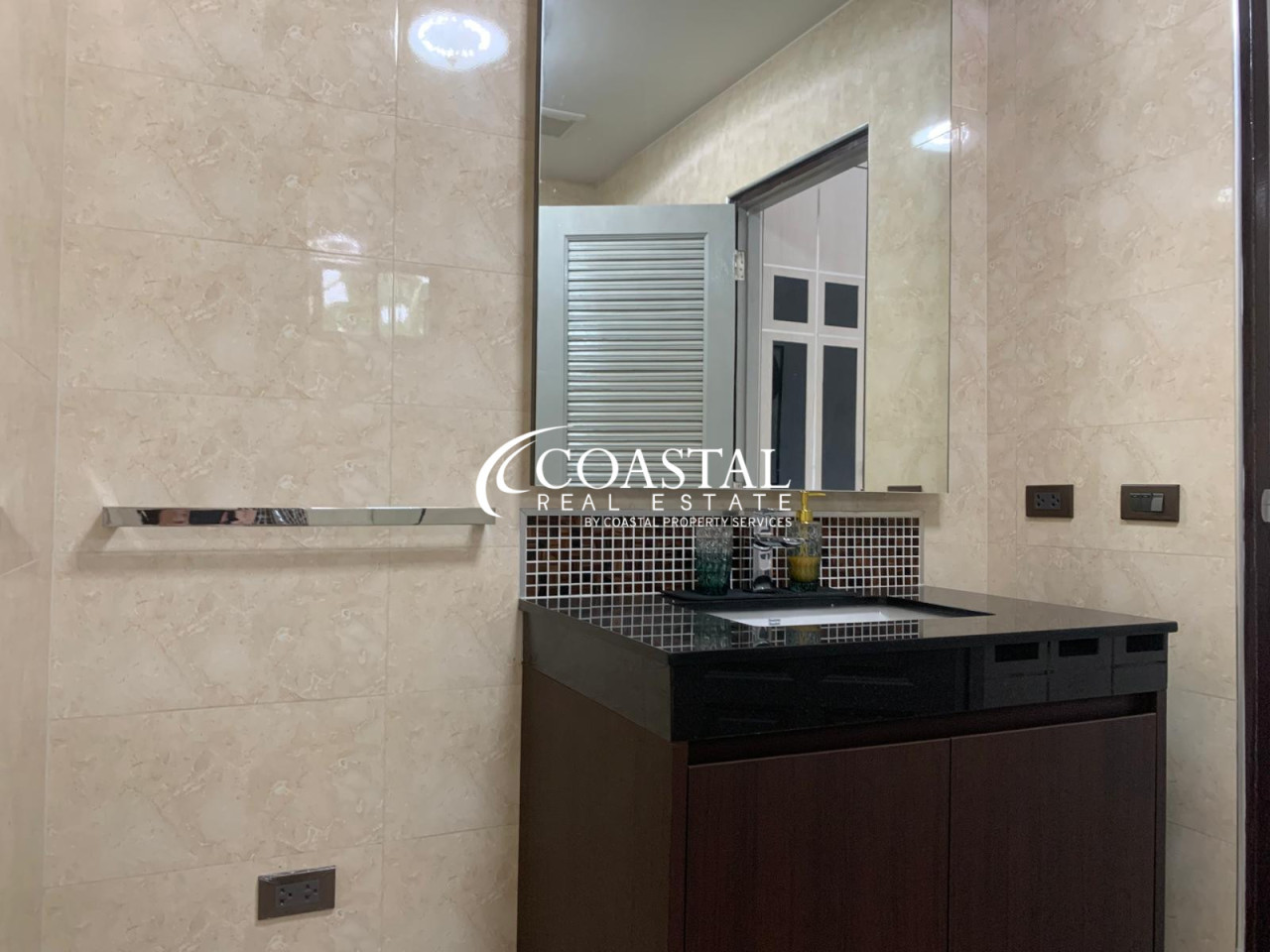 House For Sale Mabprachan/Pong