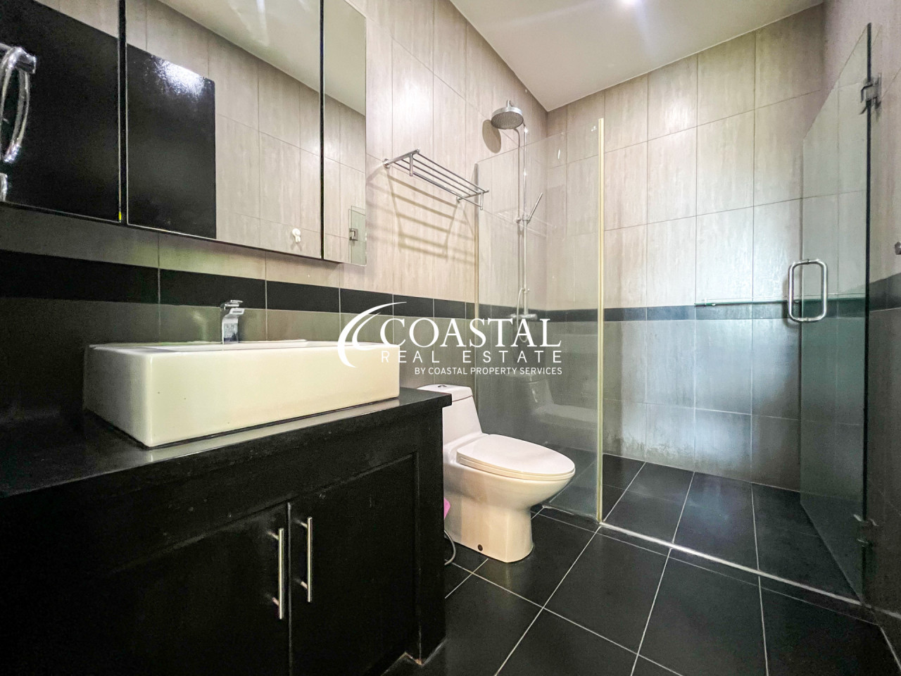 House For Sale And Rent Mabprachan/Pong