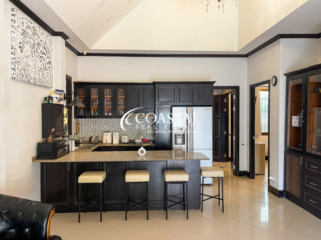 บ้านสำหรับขายที่พระตำหนัก