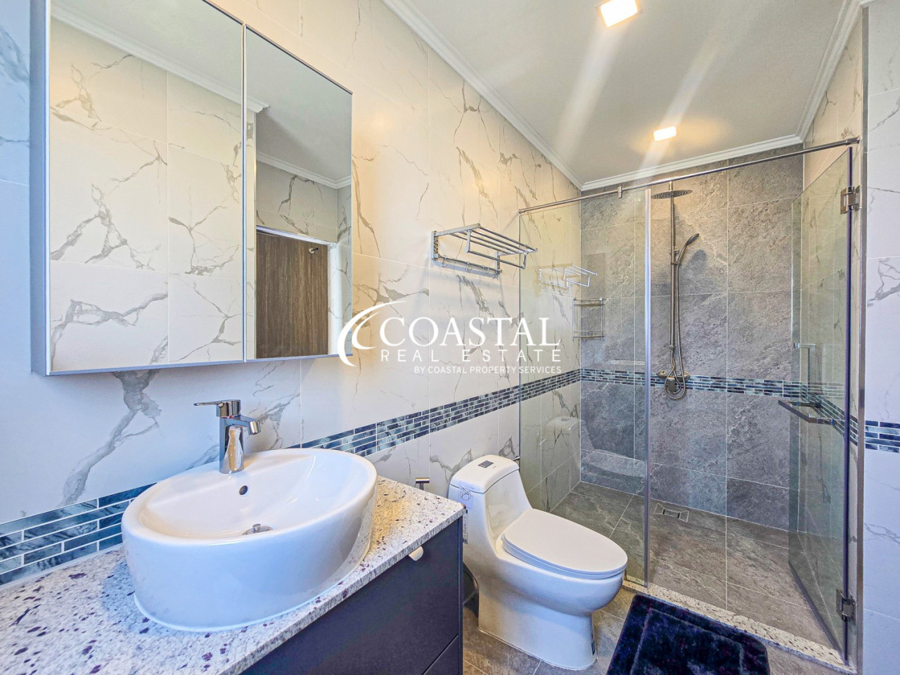 House For Sale Mabprachan/Pong