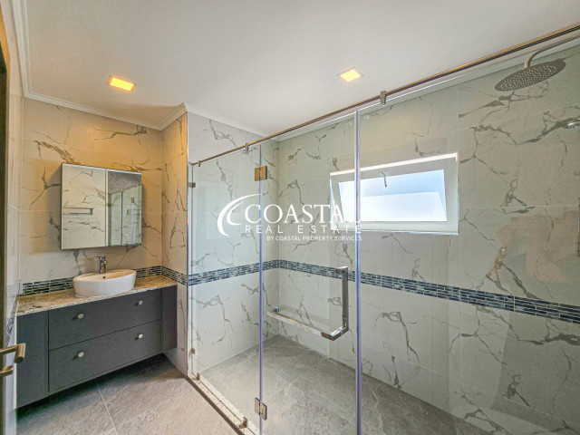 House For Sale Mabprachan/Pong