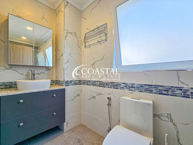 House For Sale Mabprachan/Pong