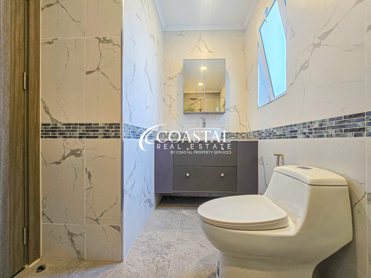 House For Sale Mabprachan/Pong