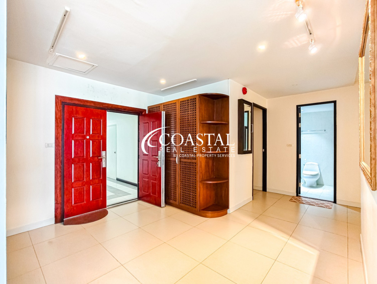 Condo For Sale Na-Jomtien