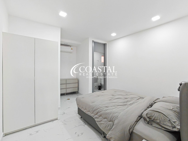 ทาวน์เฮ้าส์สำหรับเช่าที่พระตำหนัก