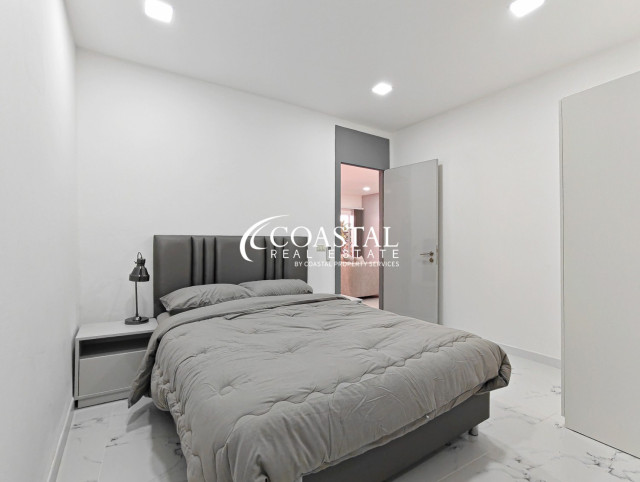 ทาวน์เฮ้าส์สำหรับเช่าที่พระตำหนัก