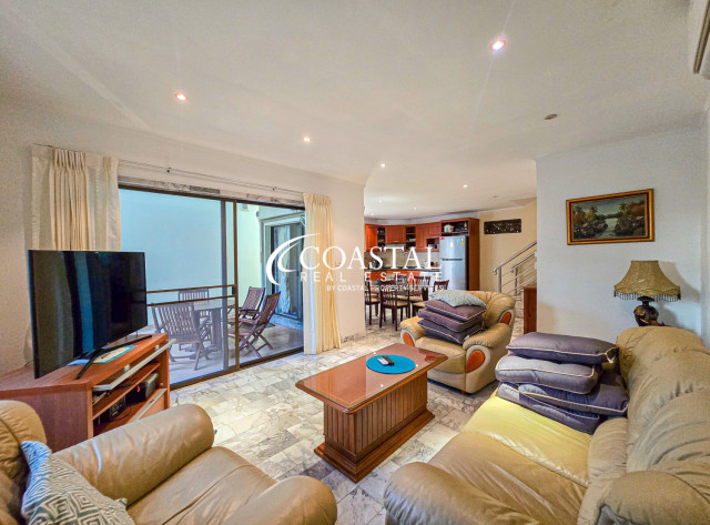 ทาวน์เฮ้าส์สำหรับขายที่พระตำหนัก