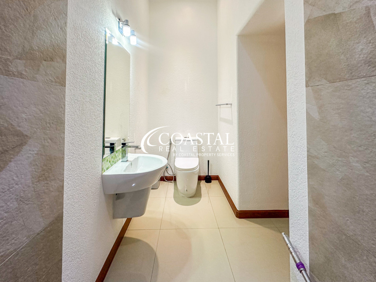 House For Sale And Rent Mabprachan/Pong