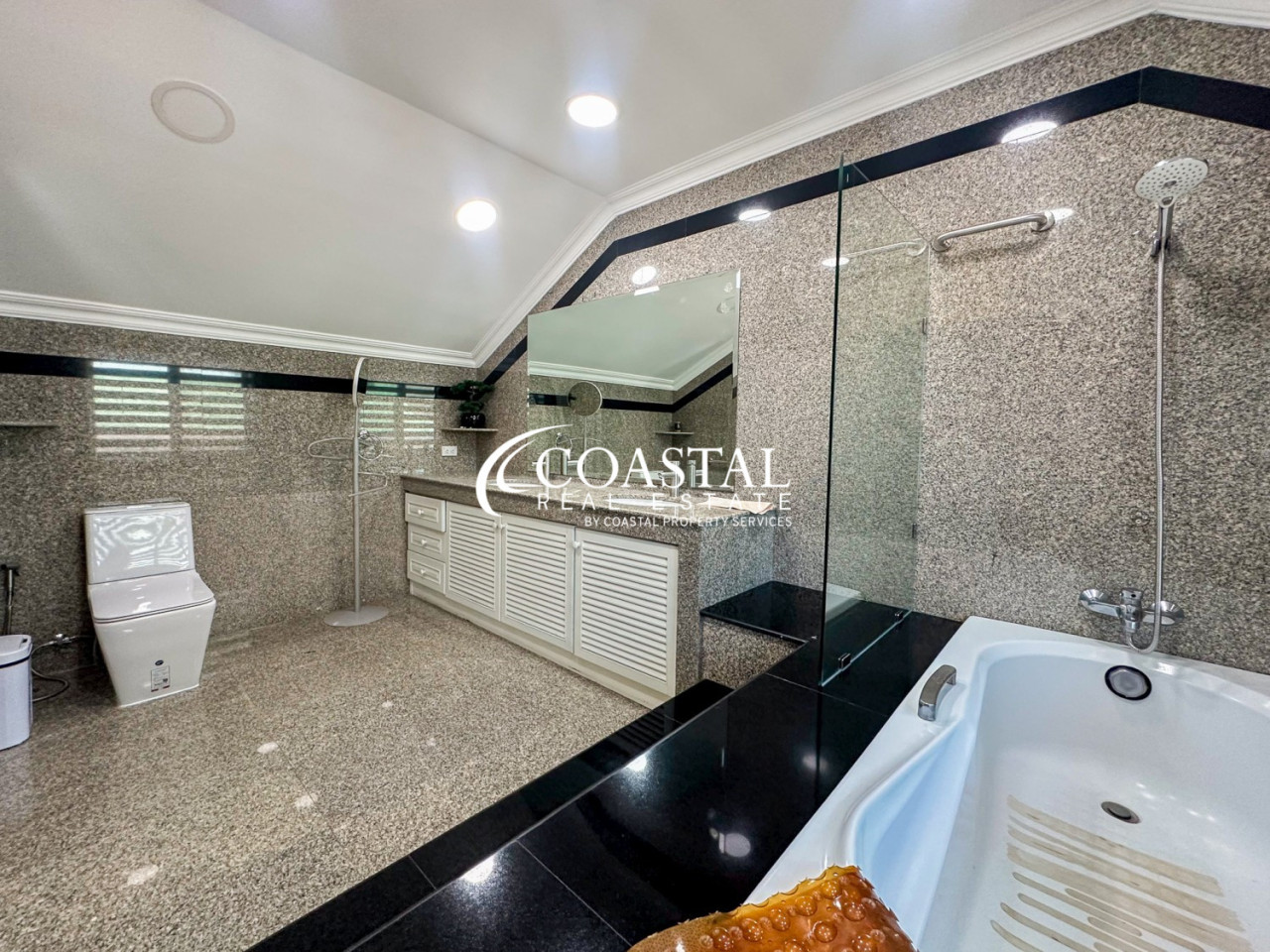 House For Rent Huay Yai