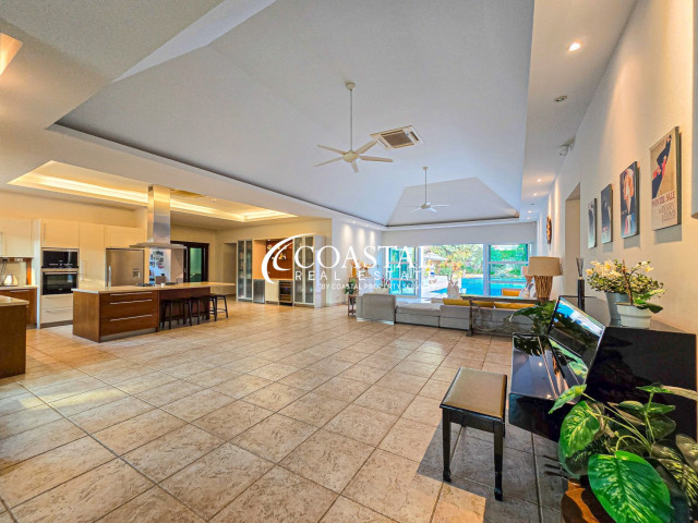 House For Sale And Rent Mabprachan/Pong