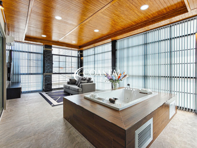 House For Sale Mabprachan/Pong