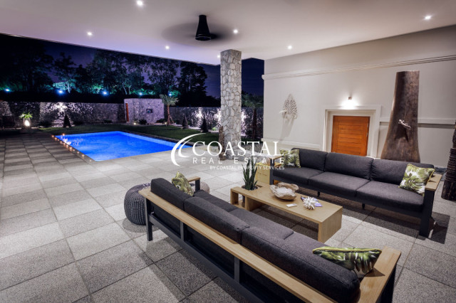 House For Sale Mabprachan/Pong