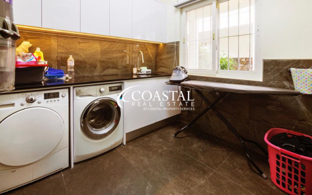 House For Sale Mabprachan/Pong