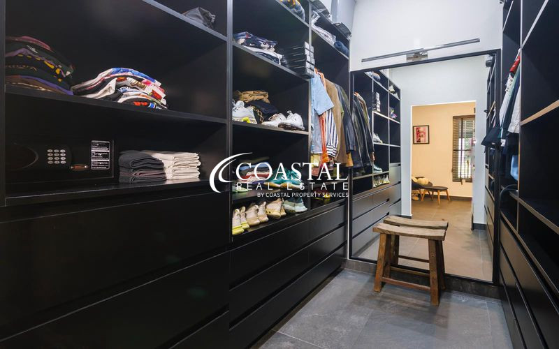 House For Sale Mabprachan/Pong