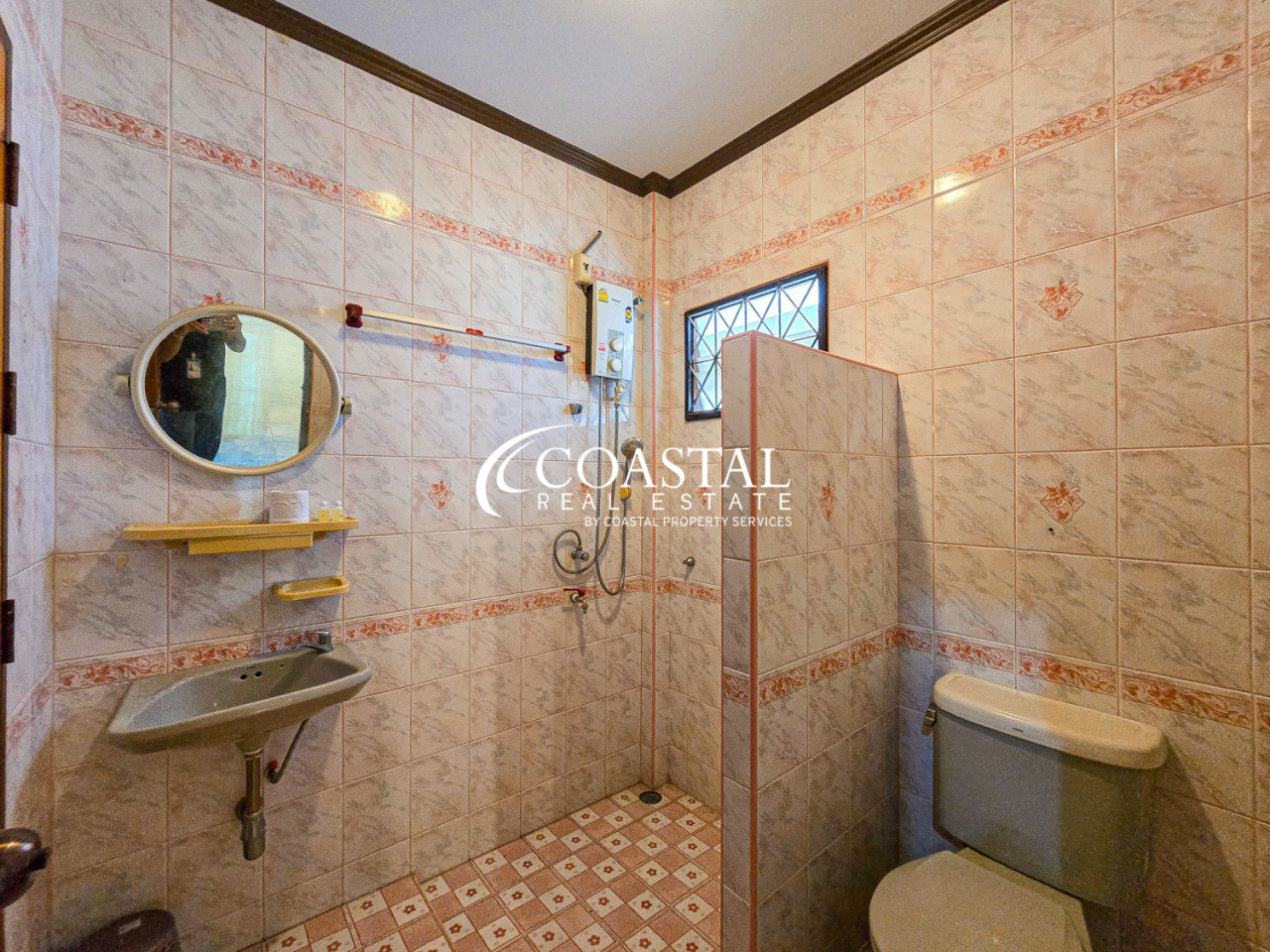 Commercial For Sale Bang Saray