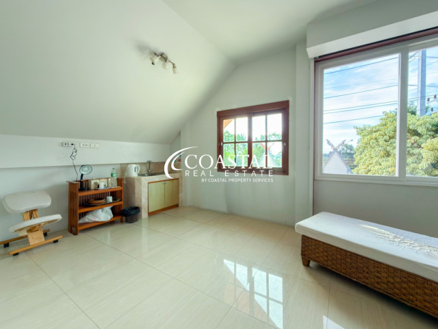 Commercial For Sale Mabprachan/Pong