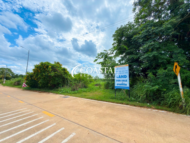 ที่ดินสำหรับขายที่นาจอมเทียน
