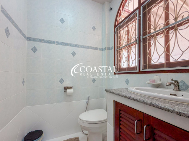 House For Rent Mabprachan/Pong