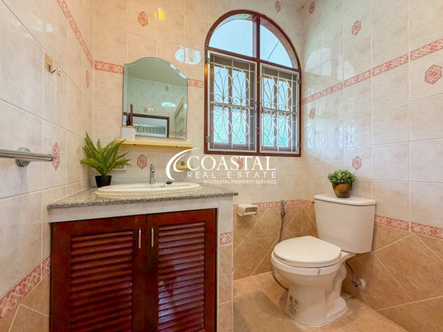 House For Rent Mabprachan/Pong