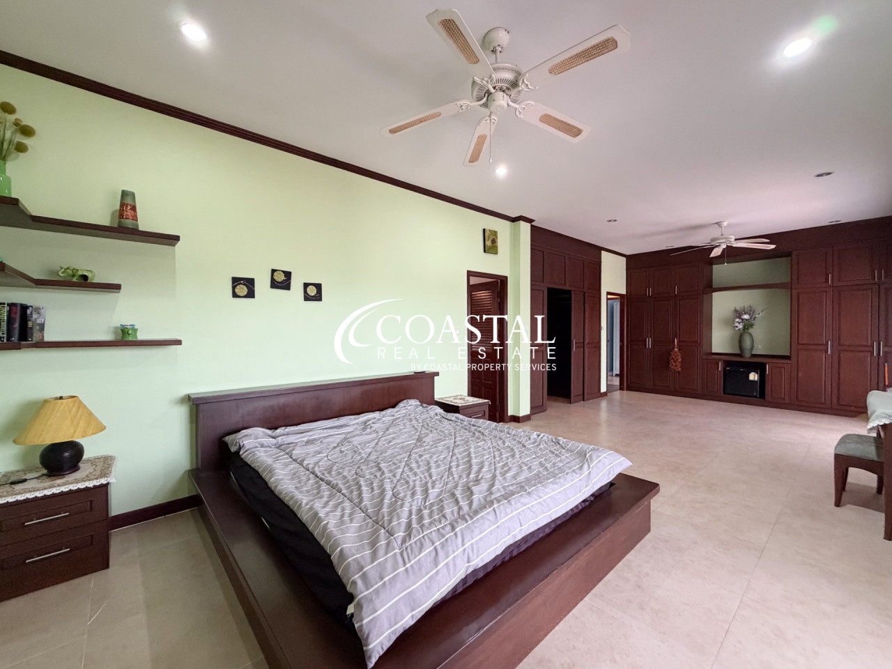 House For Sale And Rent Mabprachan/Pong