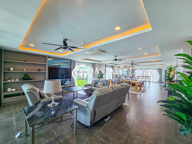 Condo For Sale Pratumnak