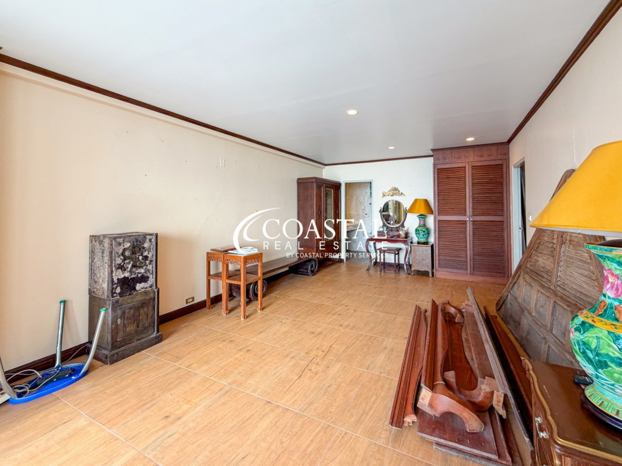 Condo For Sale Na-Jomtien