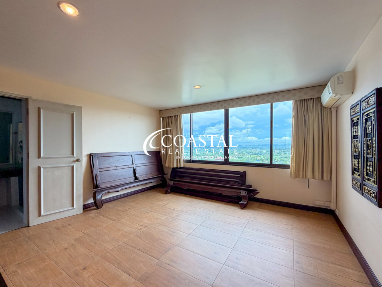 Condo For Sale Na-Jomtien
