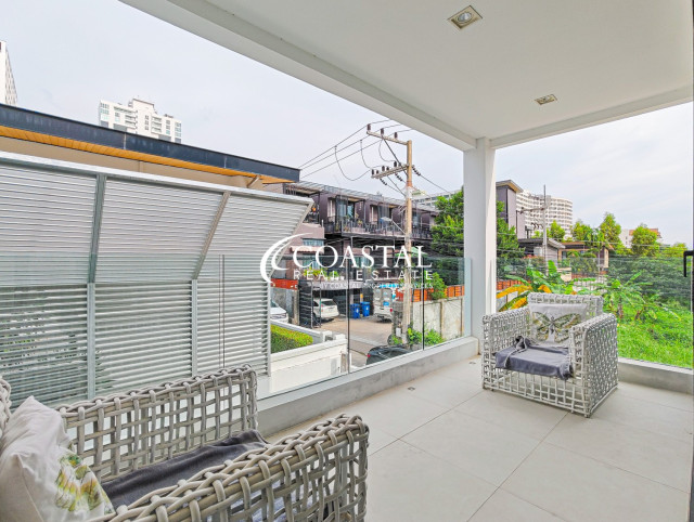 บ้านสำหรับขายที่พระตำหนัก