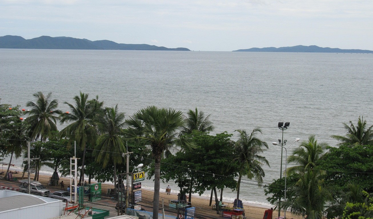 การปรับภูมิทัศของชายหาดจอมเทียน